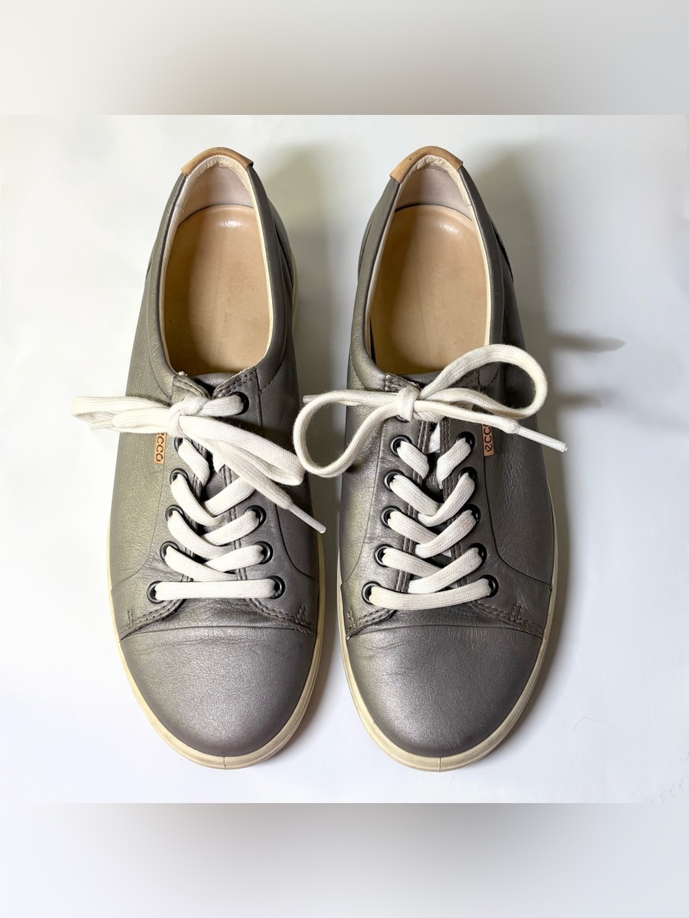 Ecco Sneakers Gray Metallic Soft Leather Sneakers Women’s Size 9